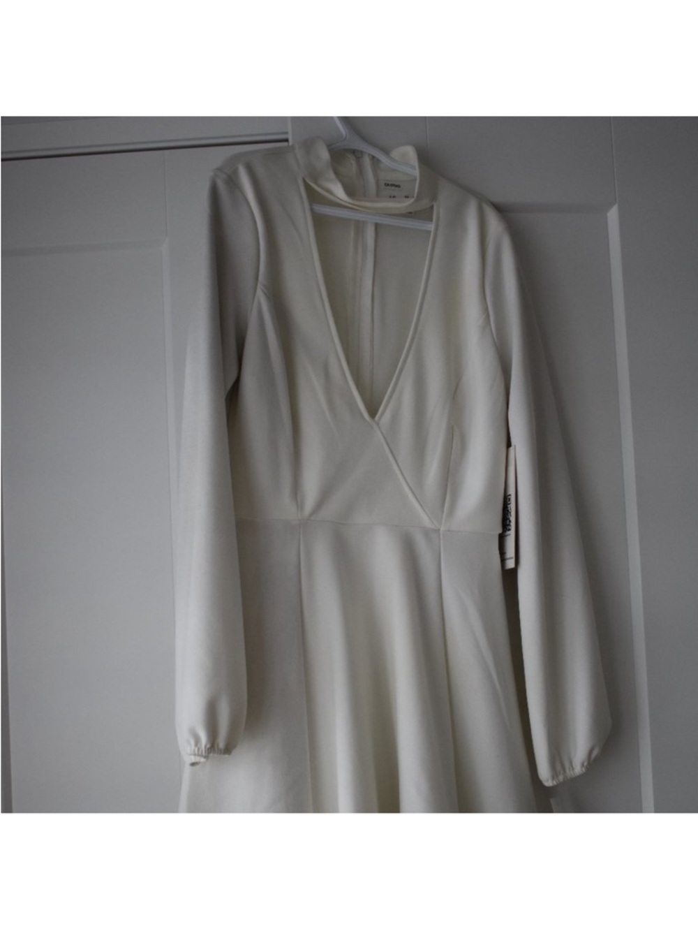 Emerald Sundae Cream Long Sleeve V-Neck Midi Dress